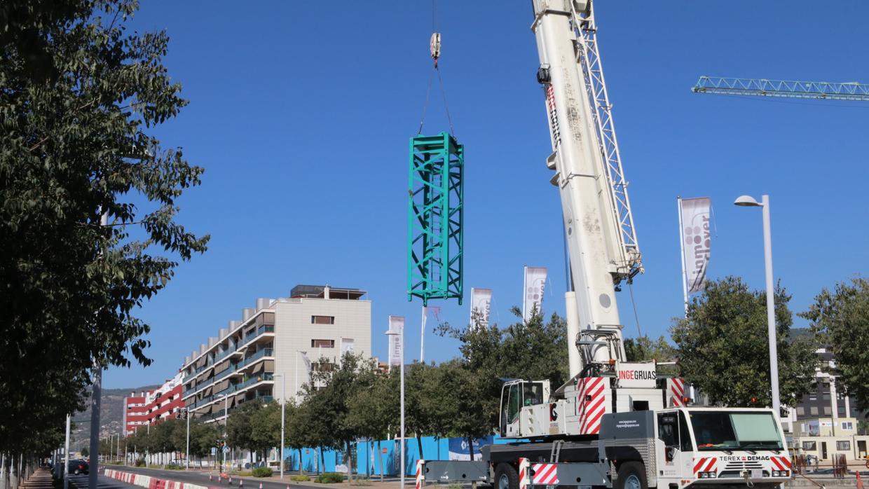 Colocación de las piezas de la grúa