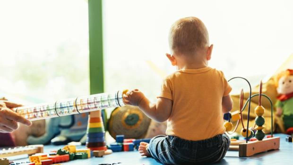 El Gobierno andaluz pide al Estado educación gratuita para los menores de 3 años