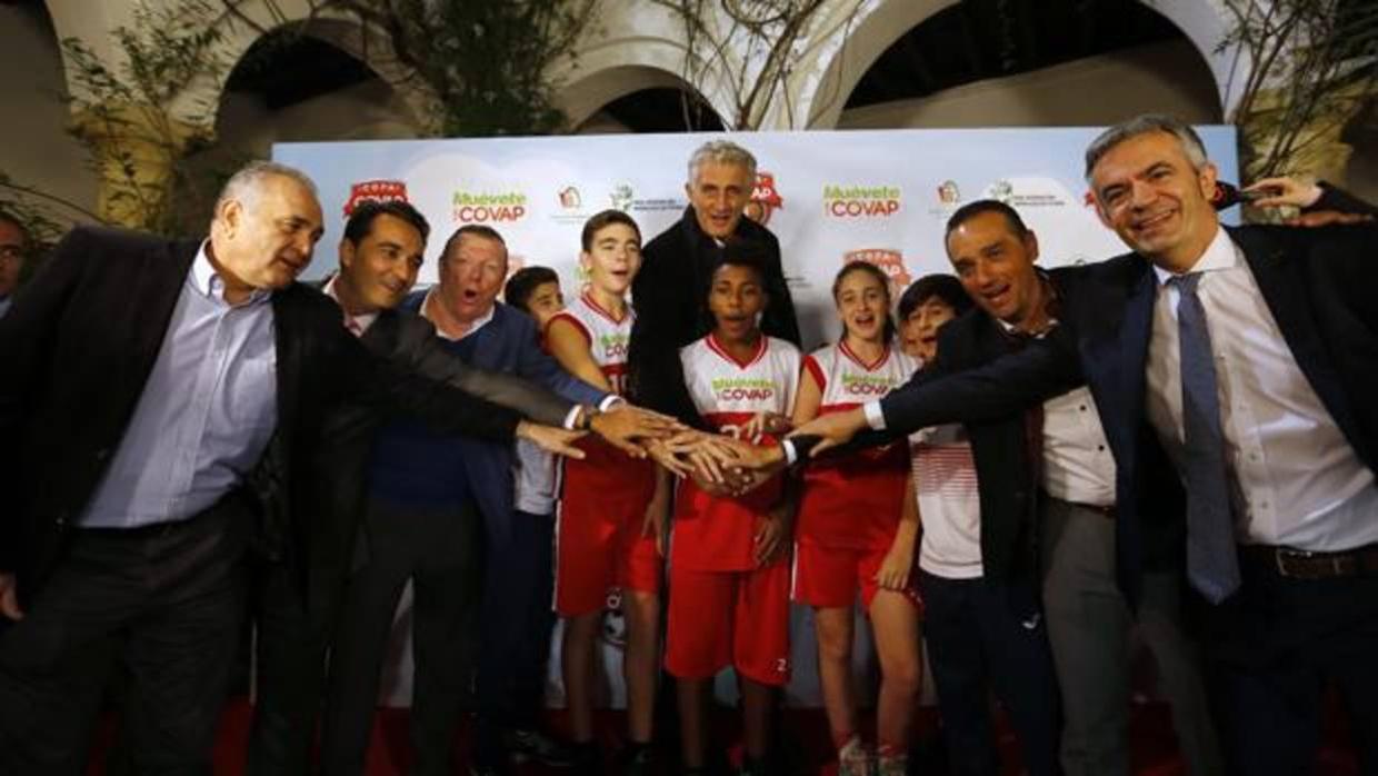 Gordillo, Cadaval, Romay, Oltra y Acién, en la presentación este miércoles de la Copa Covap