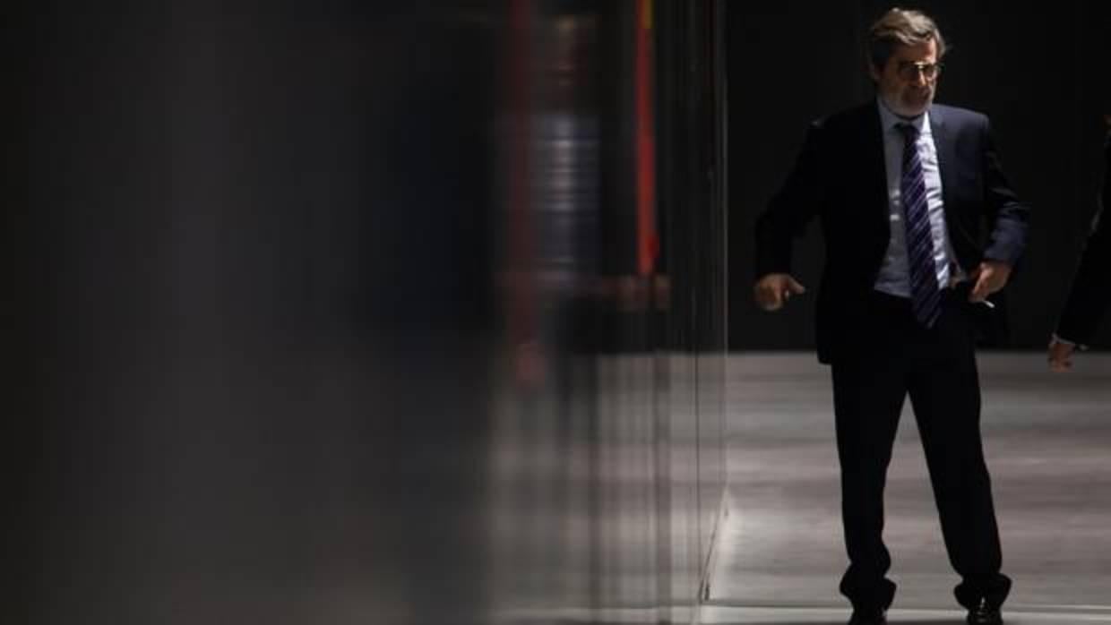 El máximo accionista y expresidente del Córdoba CF, Carlos González, en las oficinas del club