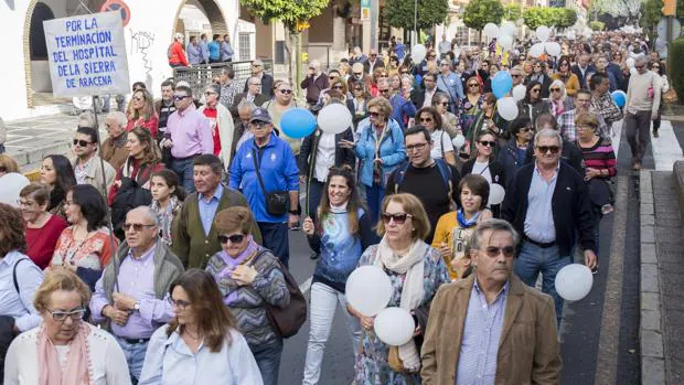 Miles de personas se han manifestado este domingo por las calles de Huelva