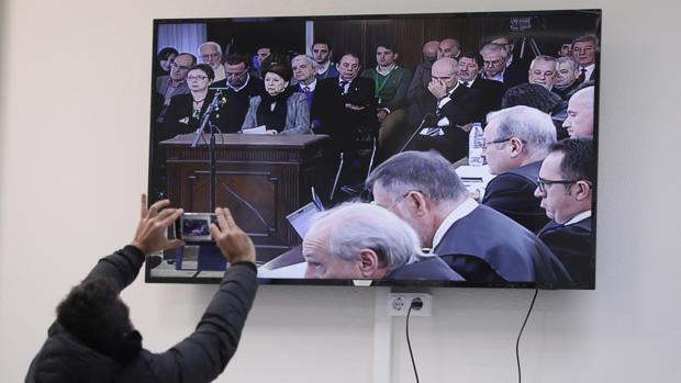 Qué opina la España política del juicio del caso ERE