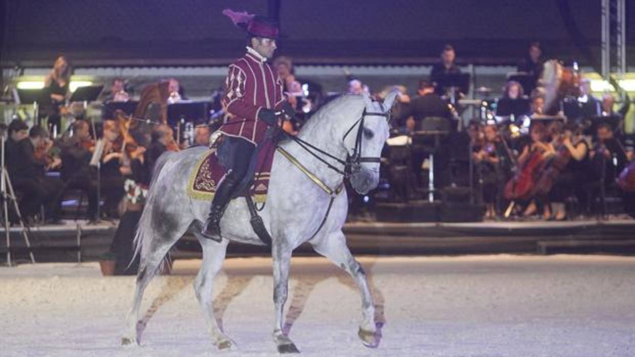Un momento del espectáculo en Caballerizas con la Orquesta de Córdoba de invitado
