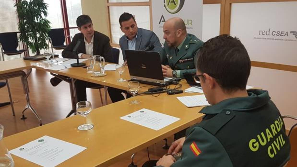 La reunión tuvo lugar en la CEA y contó con más de medio centenar de gestores de residuos