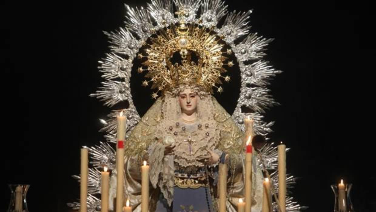 La Virgen del Rayo en su procesión del Sábado Santo