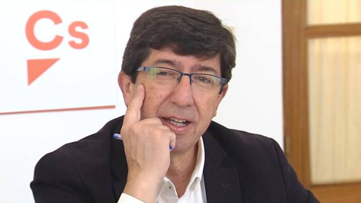 El portavoz de Ciudadanos, Juan Marín, y la portavoz del PP-Andaluz, Carmen Crespo