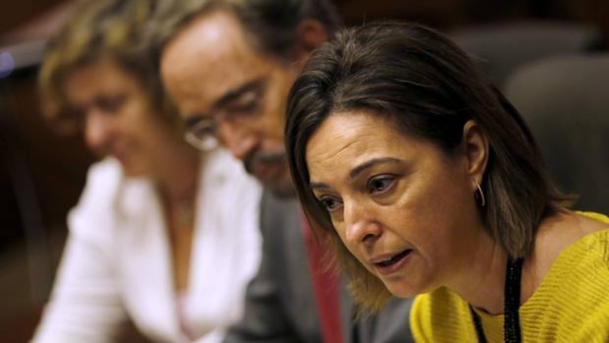 La alcaldesa de Córdoba, Isabel Ambrosio, en un acto en el Ayuntamiento
