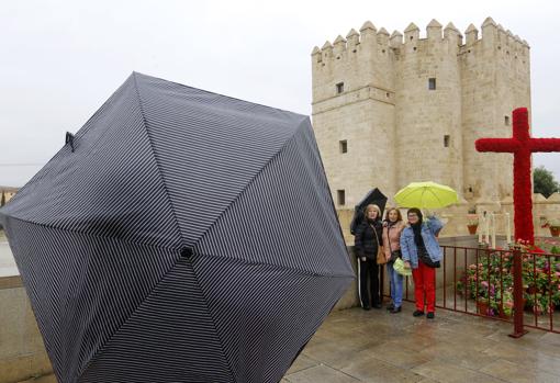 Todo lo que necesitas saber sobre las Cruces de Mayo de Córdoba 2018