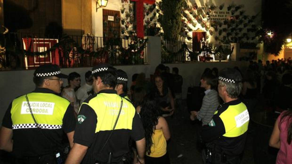 La plantilla de la Policía Local decide este viernes si realiza los servicios extra que afectan a las Cruces