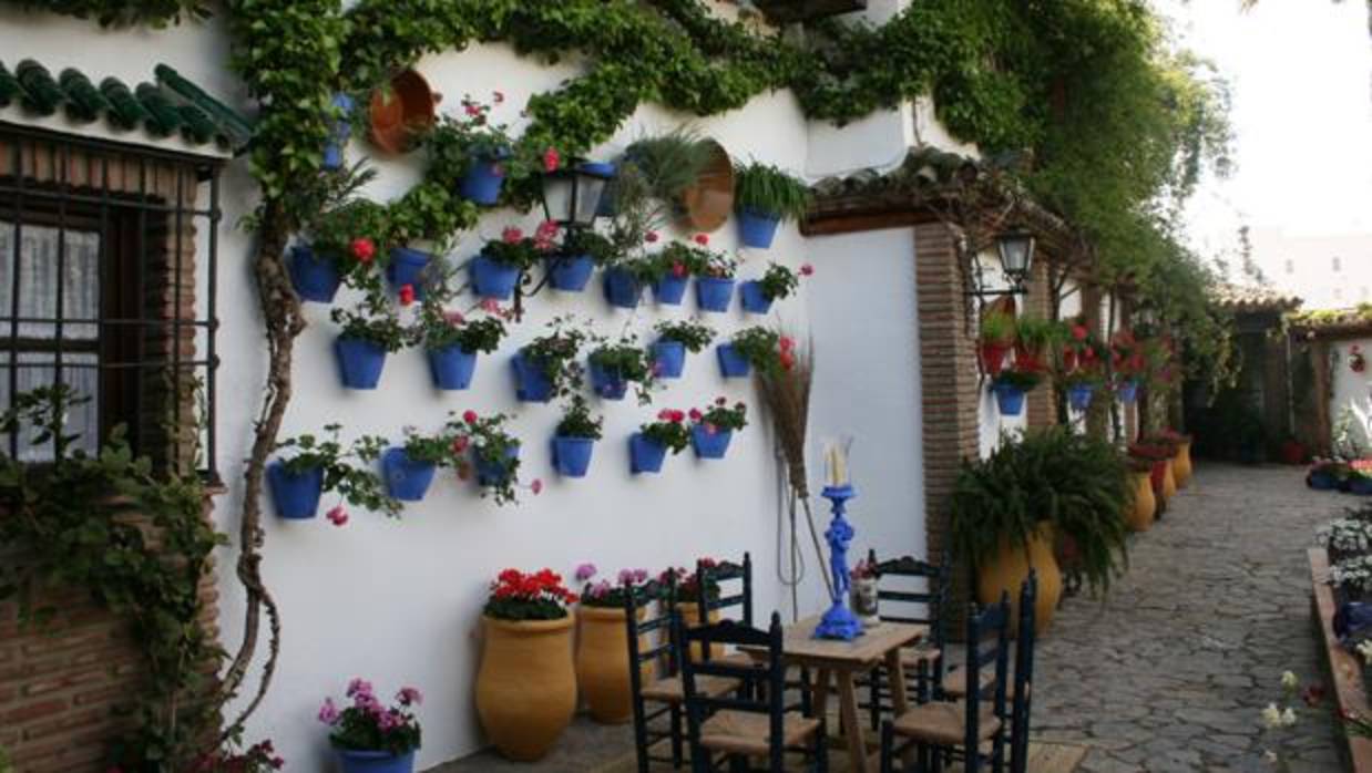 Patio de la calle Empresaria Teresa Córdoba, en Rute, ganador del concurso de Diputación