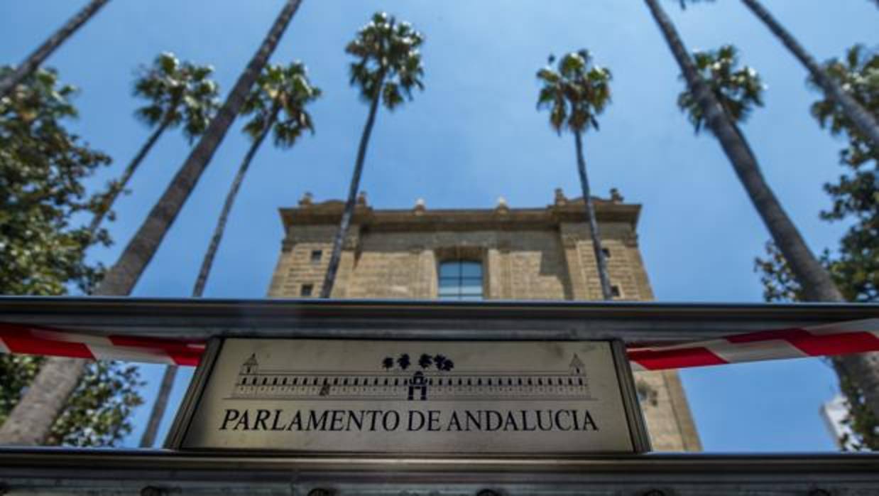 Fachada del Parlamento de Andalucía