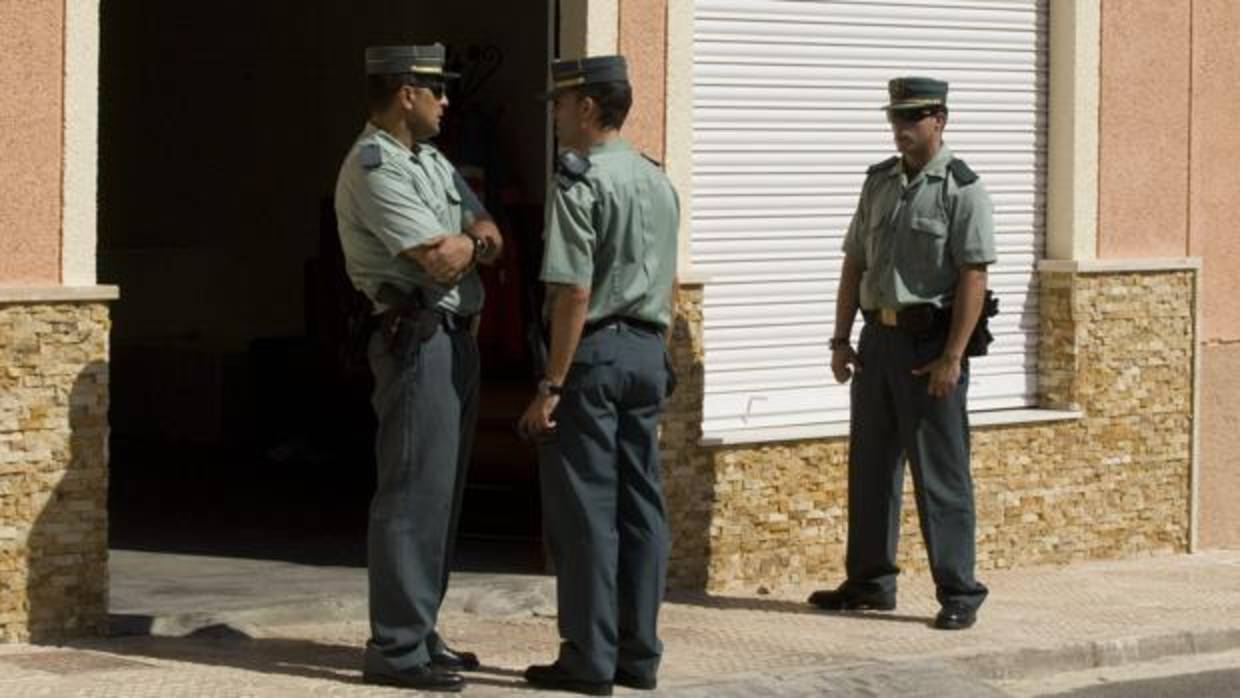 Agentes de la Guardia Civil de Vícar