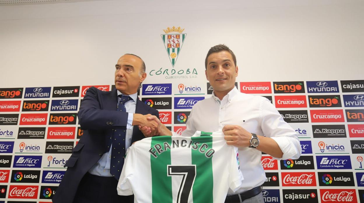 El nuevo entrenador del Córdoba CF, Francisco Rodríguez, este miércoles en su presentación