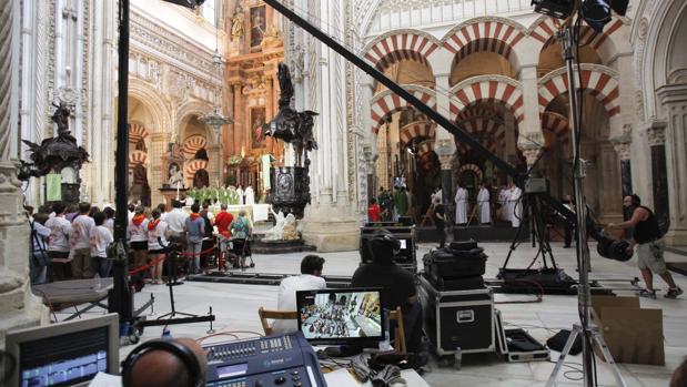 Un 66 por ciento de los cordobeses, a favor de retransmisiones de misa y actos religiosos en TV
