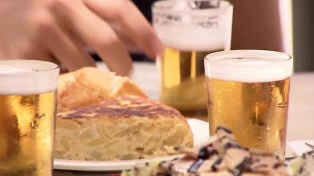 Cerveza, tapas y playa: así es el verano ideal para los andaluces