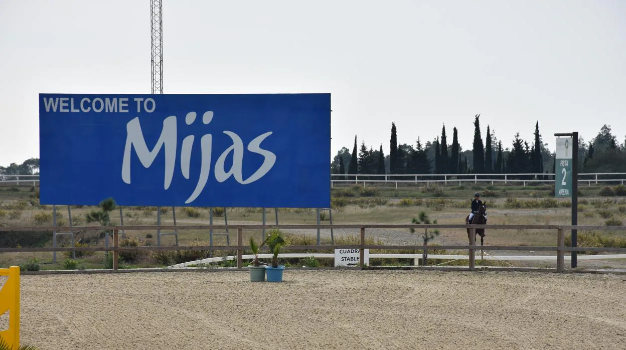 Imagen del hipódromo de Mijas durante un torneo de salto