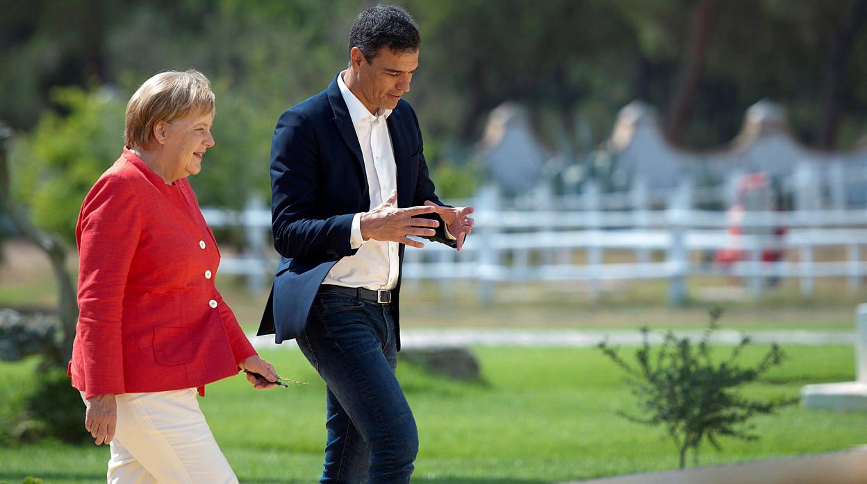 Begoña Gómez, Begoña Gómez, mujer del presidente del Gobierno, Joachim Sauer, marido de Ángela Merkel, Angela Merkel y Pedro Sánchez, antes de entrar para almorzar