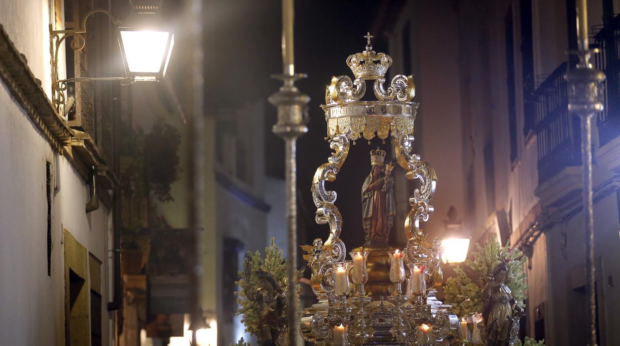 La Virgen de la Fuensanta, en su procesión por las calles de Córdoba en 2017