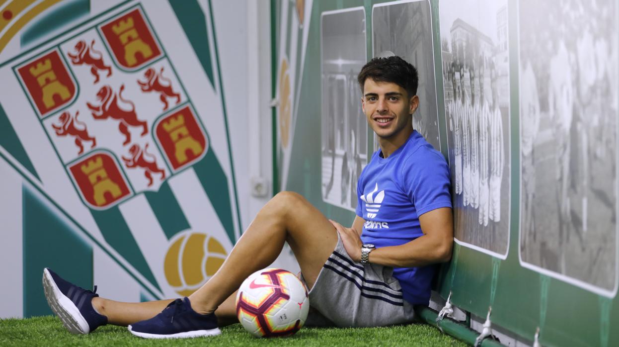 El centrocampista del Córdoba CF Álvaro Aguado, en una entrevista con ABC