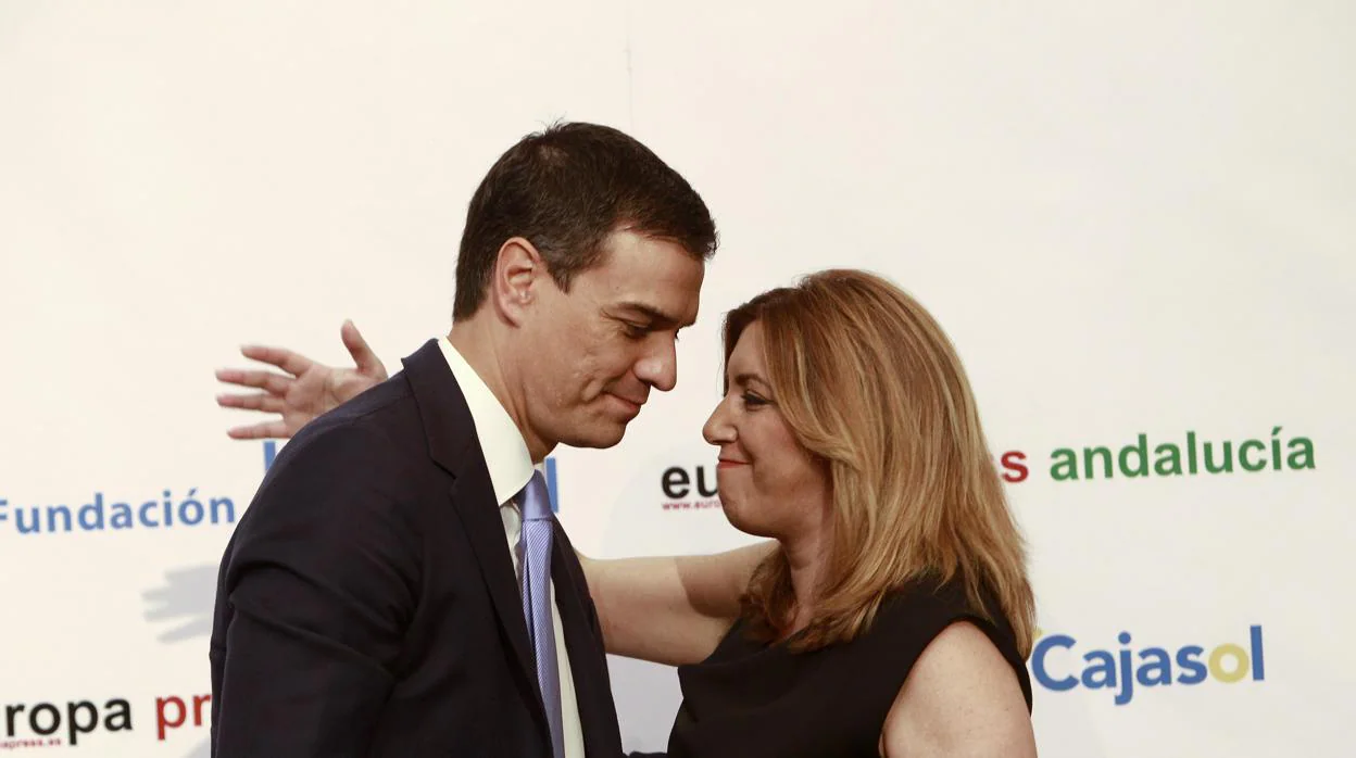 Pedro Sánchez y Susana Díaz en un desayuno ionformativo de Europa Press