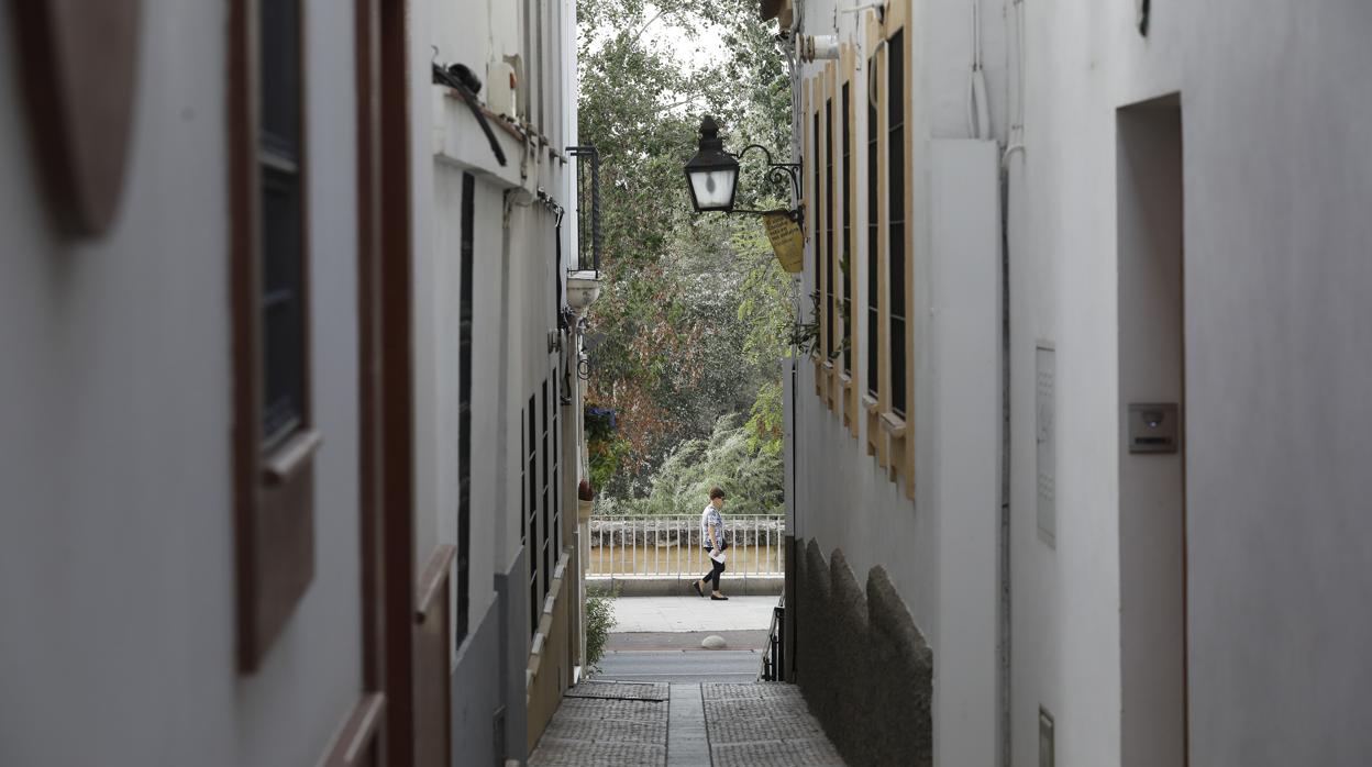 Calle Ronquillo Briceño, antes del Viento, junto a la iglesia de Santiago de Córdoba