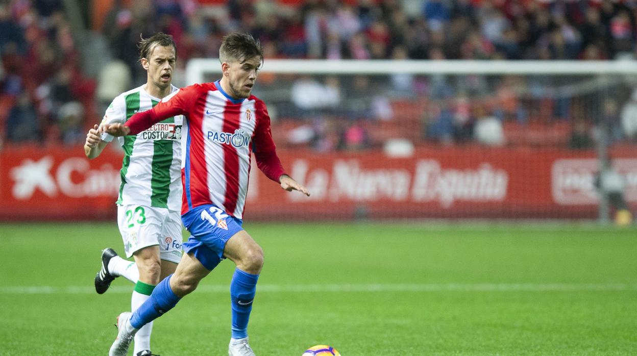 Javi Lara persigue a Álvaro Jiménez