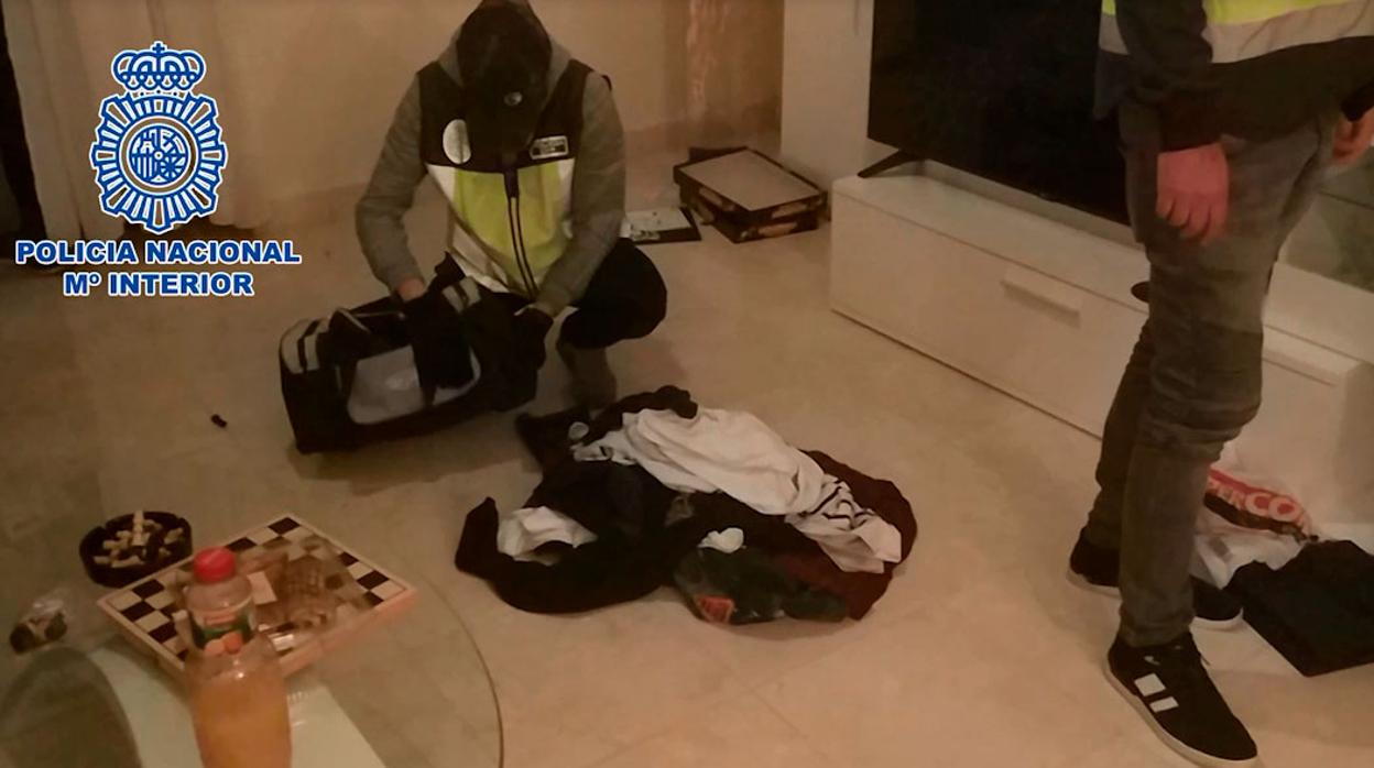 Registro de la Policía en el lugar de la detención