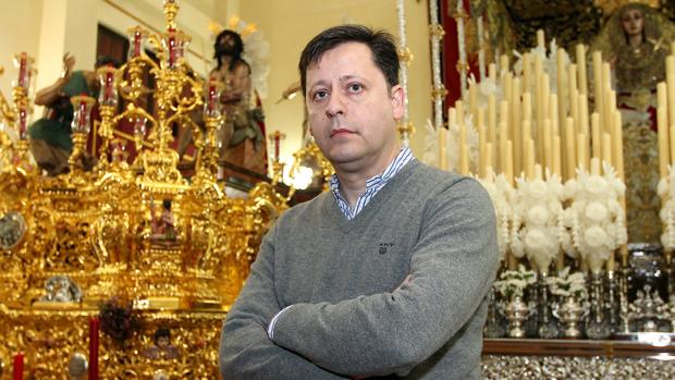 Juan Carlos Vidal, el primer capataz que tocará el martillo del palio de la Esperanza del Valle de Córdoba