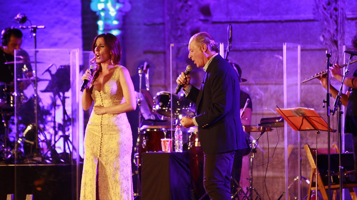 José Manuel Soto canta con Diana Navarro