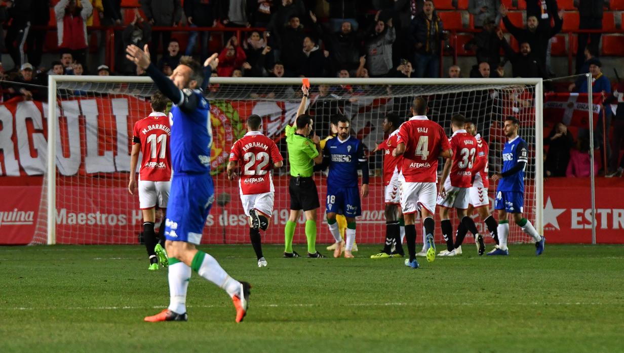 Miguel de las Cuevas se retiró expulsado