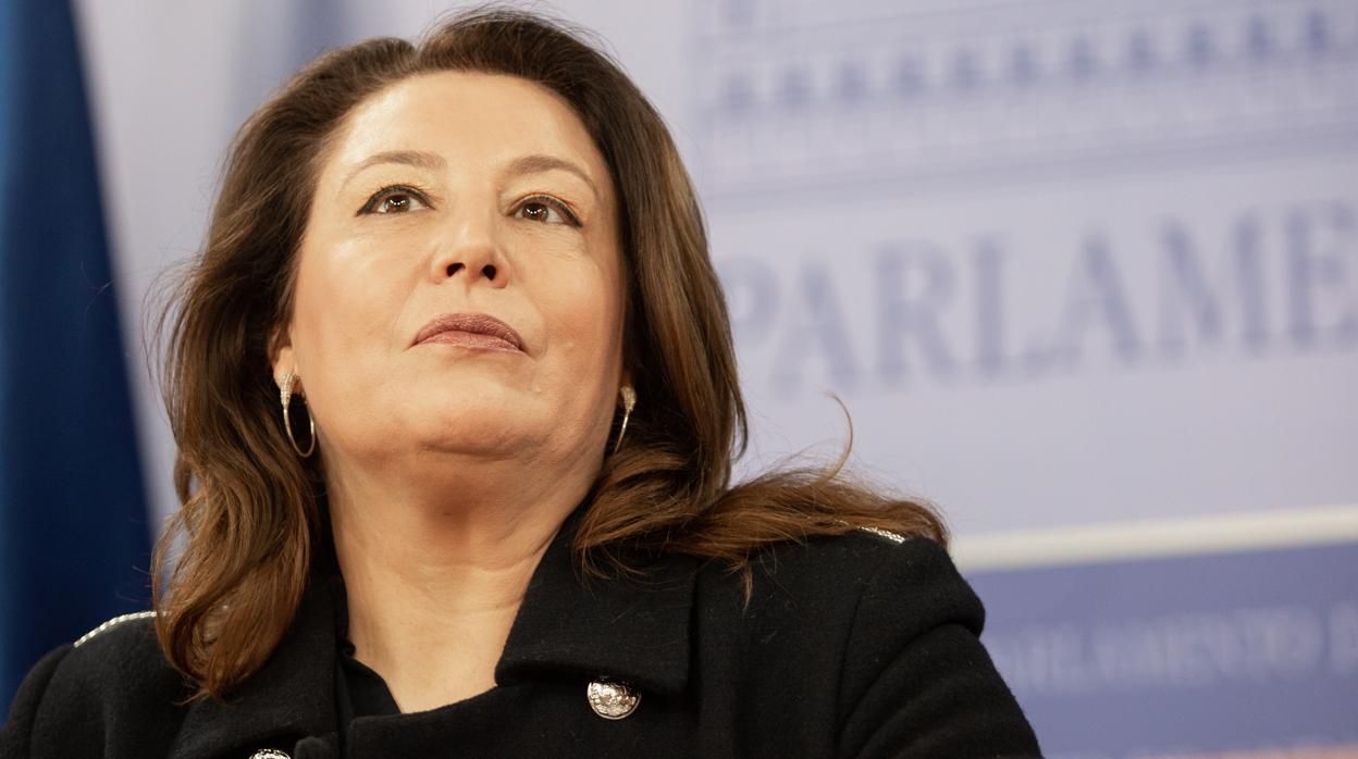 La portavoz del PP-A en el Parlamento, Carmen Crespo