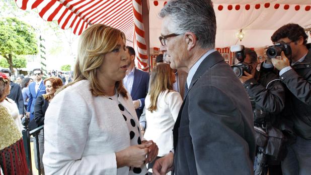La Asociación de la Prensa de Sevilla reclama que cargos de confianza se queden en la Junta de Andalucía