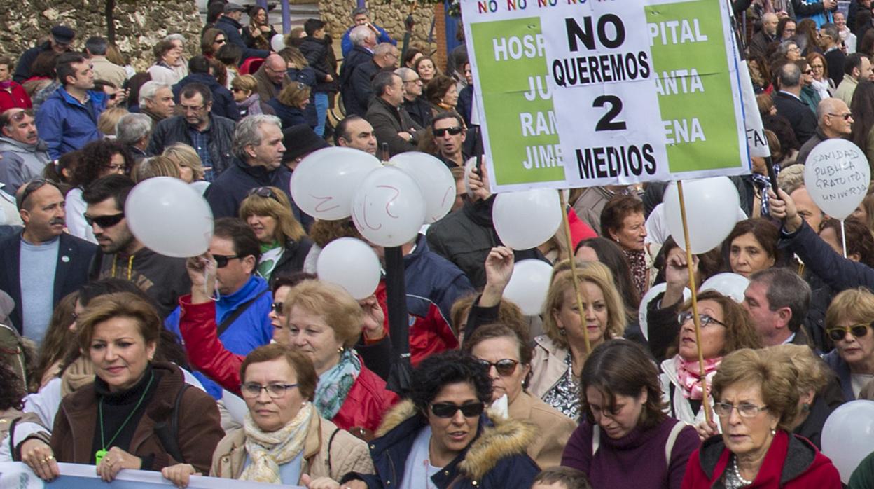 Una de las manifestaciones en demanda de inversiones sanitarias en Huelva