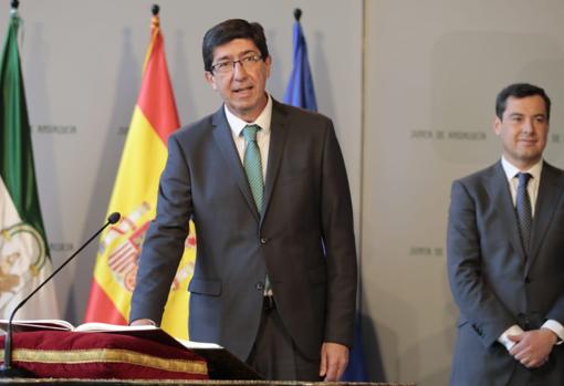 Juan Marín toma posesión de su cargo
