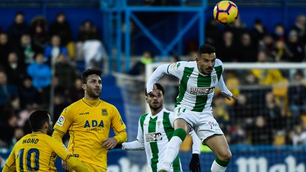 El Córdoba CF desaprovecha la ventaja y pierde en Alcorcón (2-1)