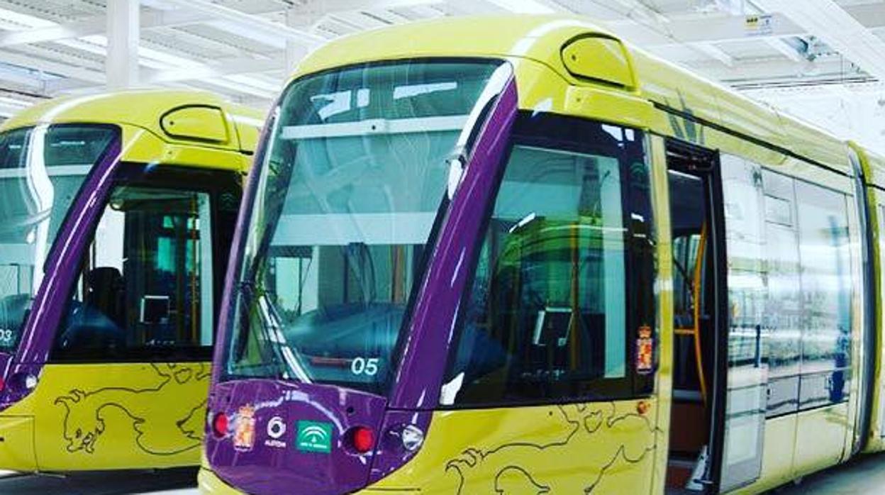 Vagones del tranvía de Jaén