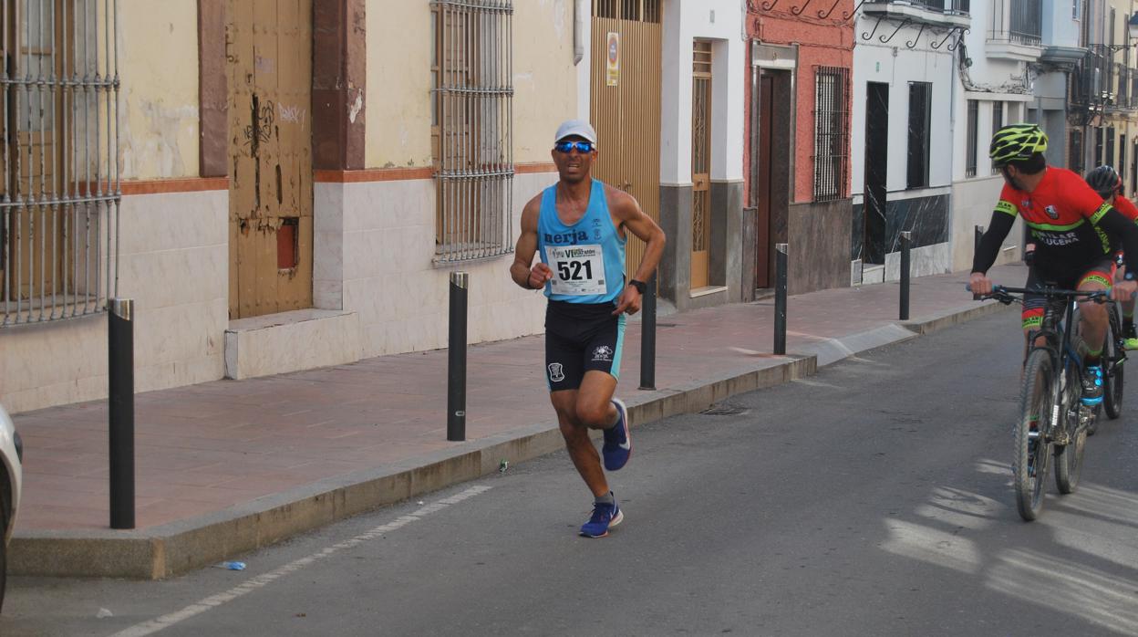 El Mouaziz Abdelhadi a su paso por el kilómetro 8