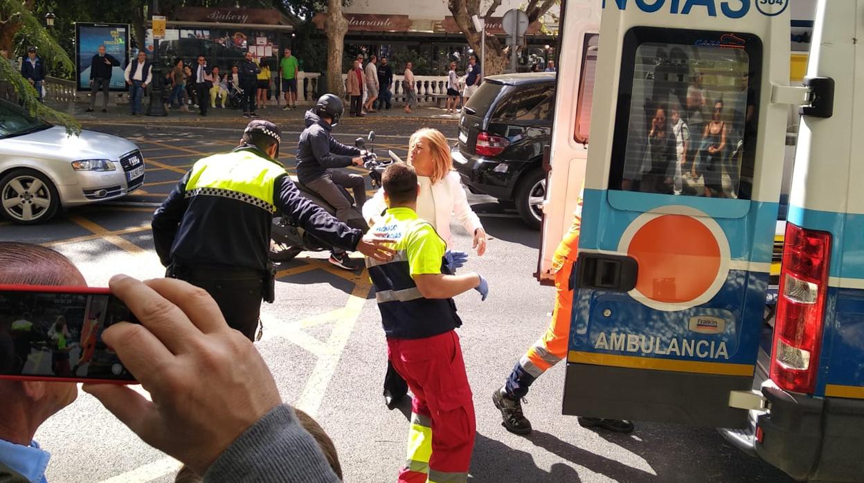 Ángeles Muñoz cuando la mujer estaba siendo trasladada