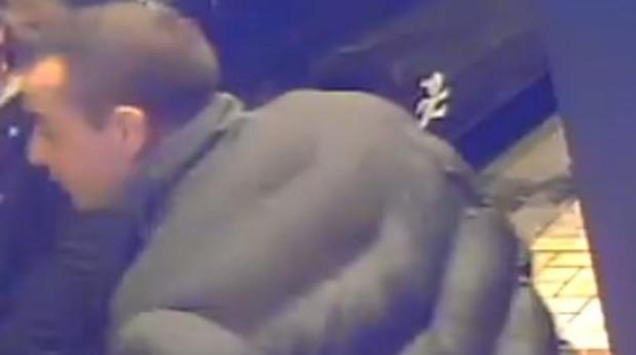 Imagen del sospechoso momentos antes del homicidio difundida por la Policía Nacional