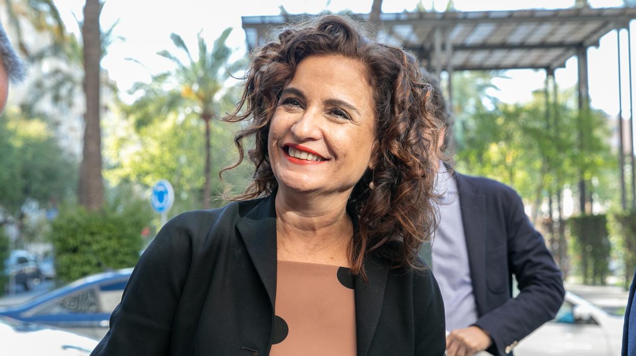 La ministra de Hacienda, María Jesús Montero, el miércoles en Sevilla donde participó en un desayuno informativo