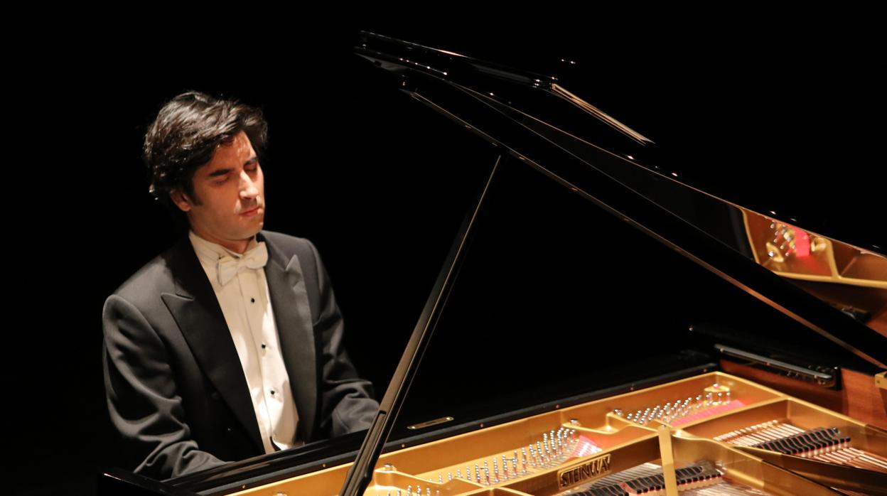 El pianista cordobés Pablo Amorós, durante un concierto