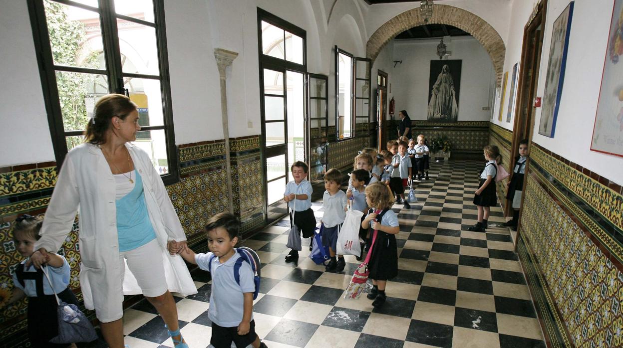 Imagen de archivo de un centro escolar