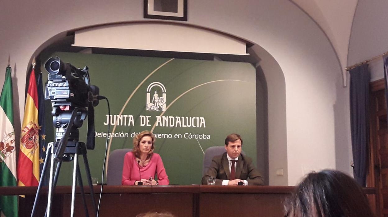 La delegada de Educación, Inmaculda Troncoso y el delegado del Gobierno, Antonio Repullo