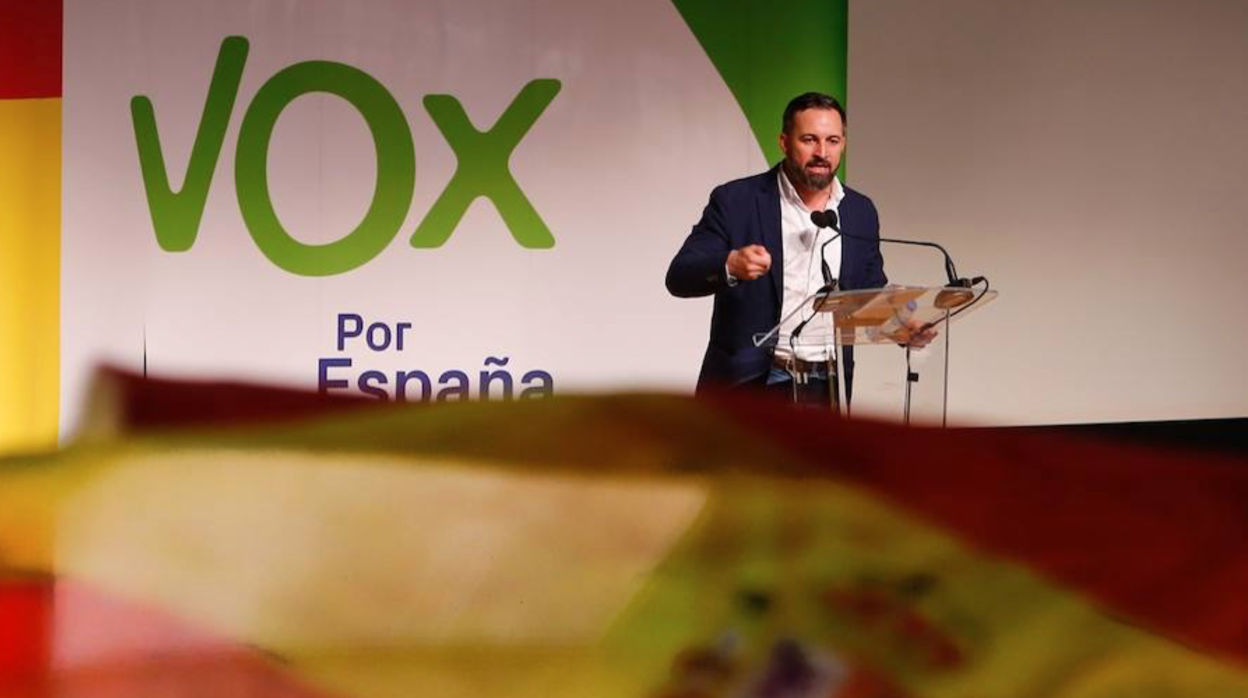 El líder de Vox, Santiago Abascal, durante su mitin en Granada.