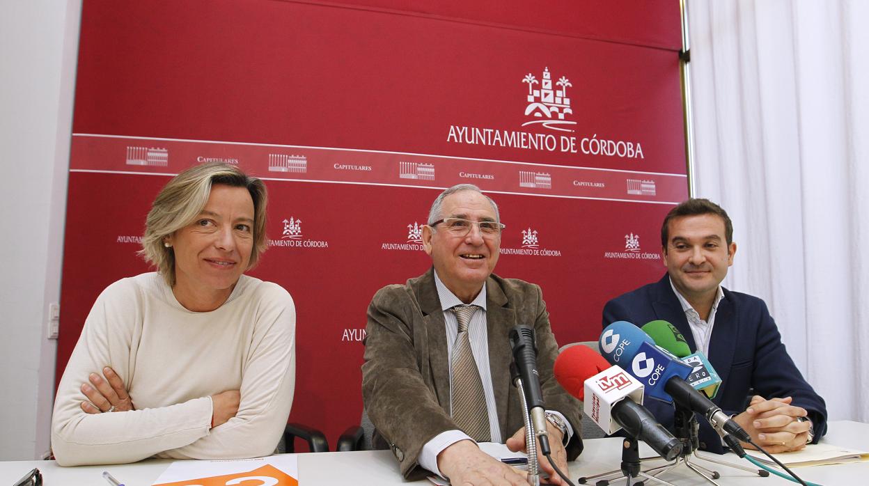 Vilches, entre Isabel Albás y Marcial Gómez