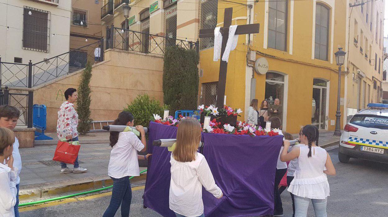 Uno de los tronos participantes en el concurso de Chavicos de Guadix