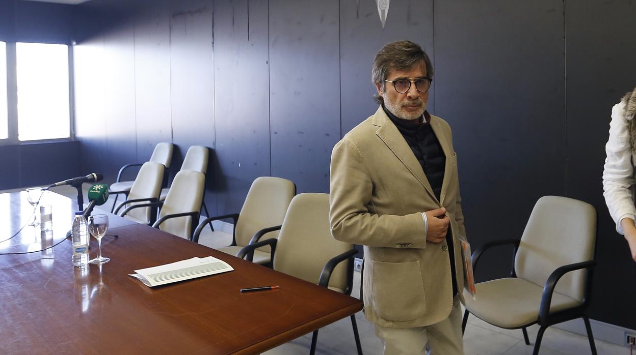 Carlos González, en su última rueda de prensa en el Córdoba CF