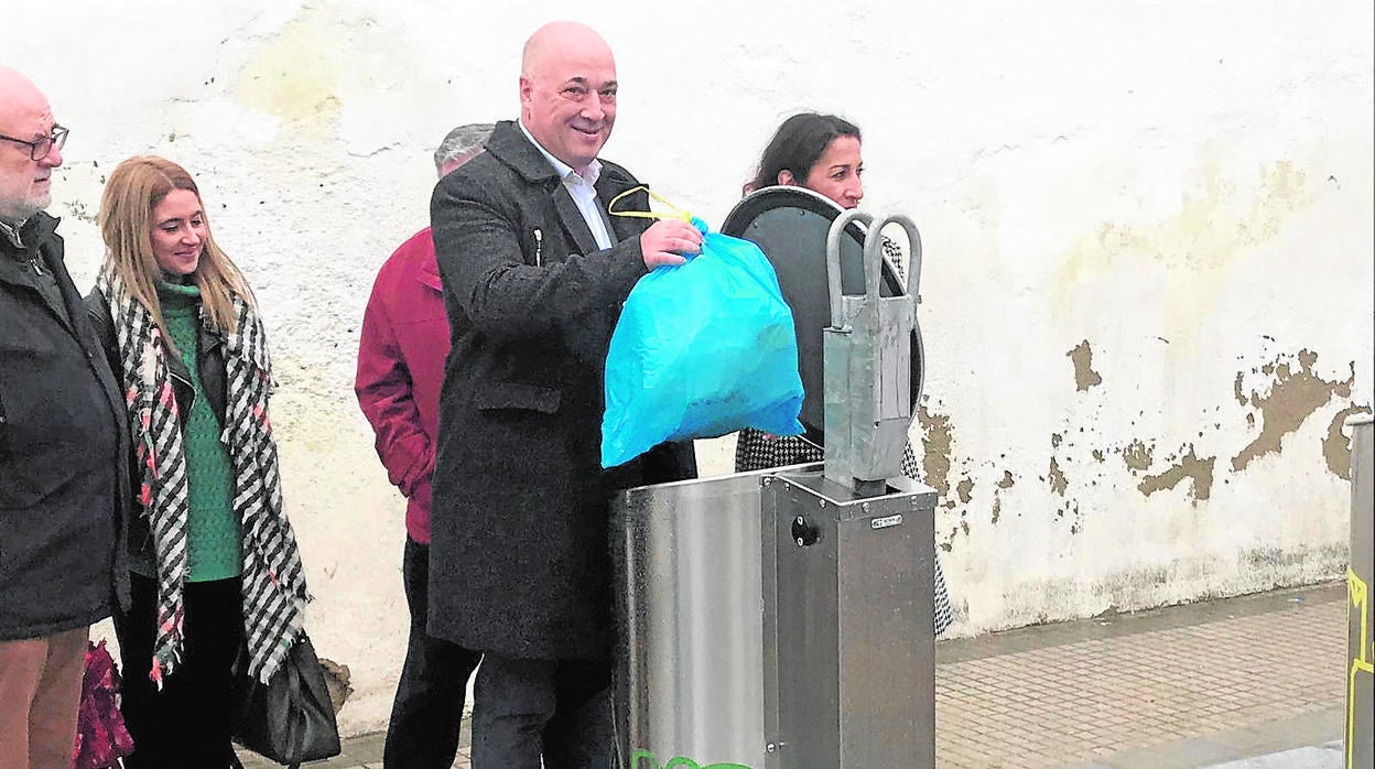 Antonio Ruiz y Auxiliadora Pozuelo, en un acto de Epremasa en Rute