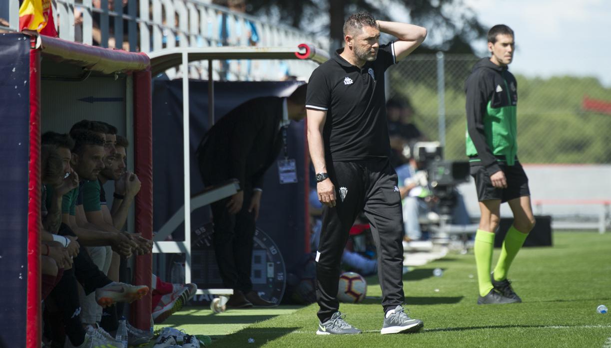 Rafael Navarro en el Cerro del Espino