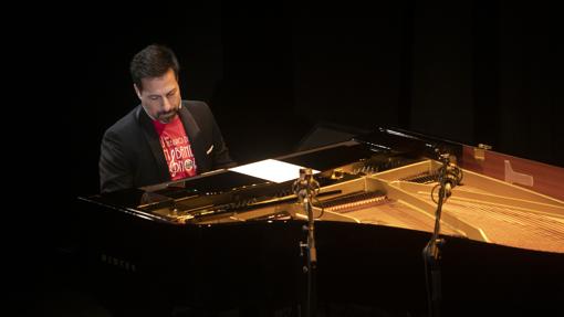 El mediático pianista cordobés Alberto de Paz, durante uno de sus espectáculos